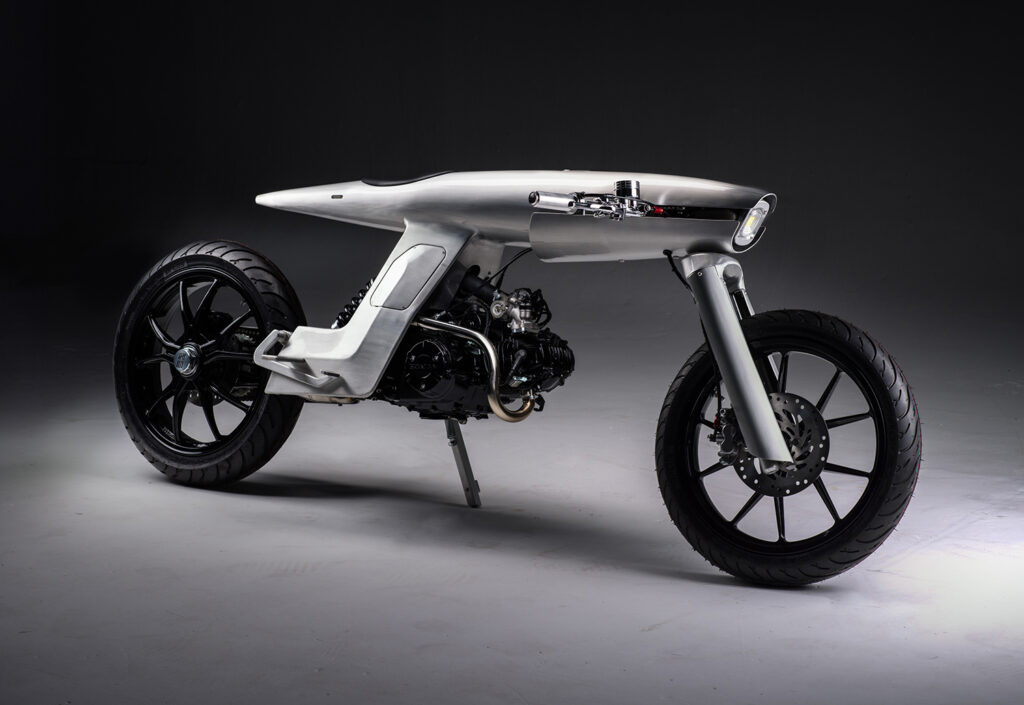 Bandit9 EVE Odyssey - thiết kế hiện đại táo bạo