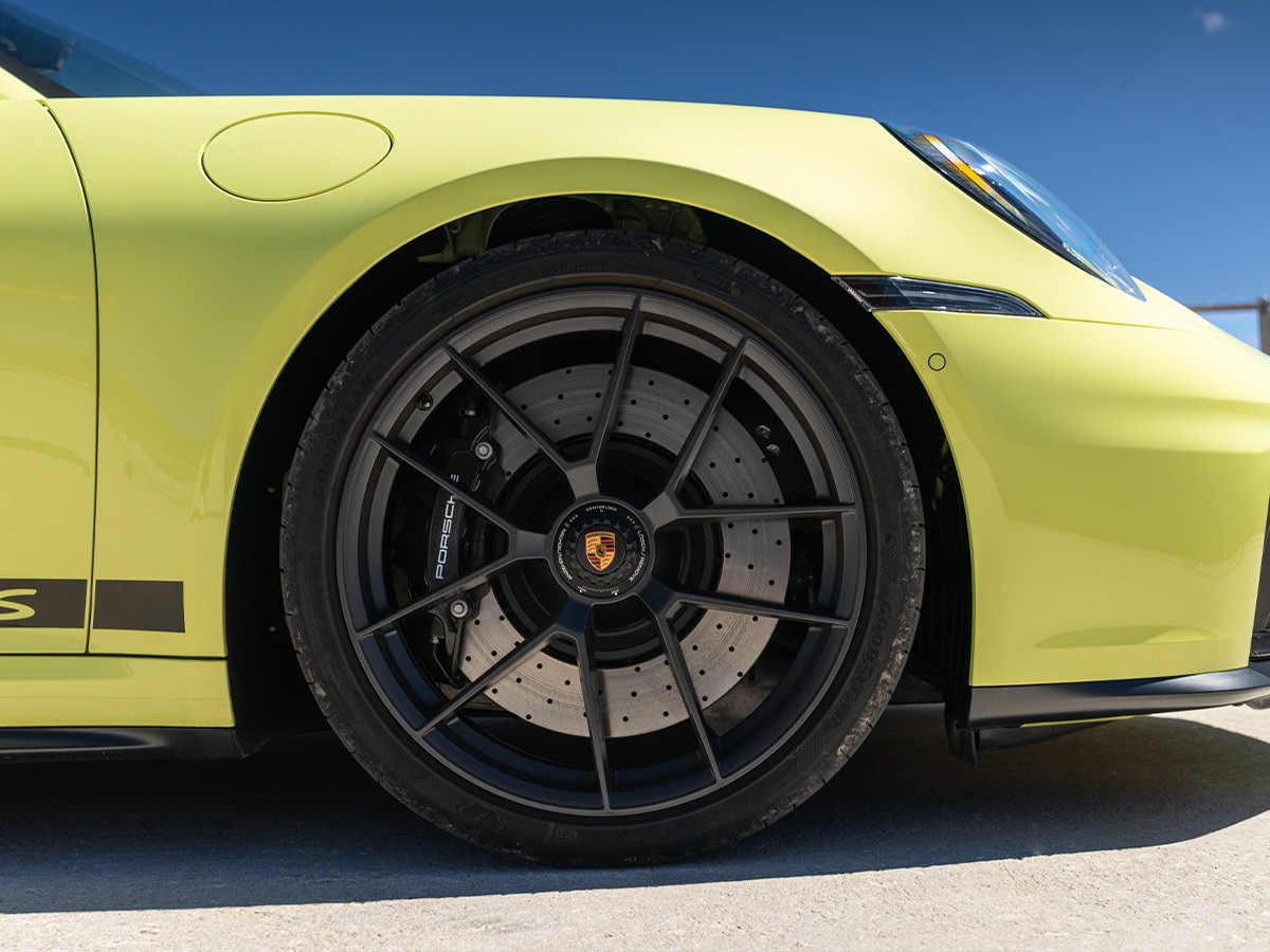 Bộ tăng áp điện của Porsche 911 GTS T-Hybrid giúp loại bỏ độ trễ turbo