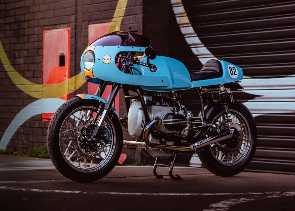 Chi tiết đĩa phanh và phuộc trước độ từ Hyosung GT650R