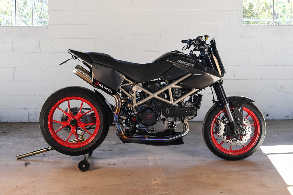 Chi tiết phần đầu Ducati Hyper11 Senna với phối màu đặc trưng Senna