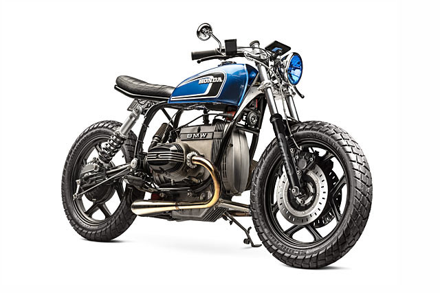 Chiếc BMW R80RT sau khi độ bởi Tattoo Customs, với phong cách brat đậm chất nghệ thuật