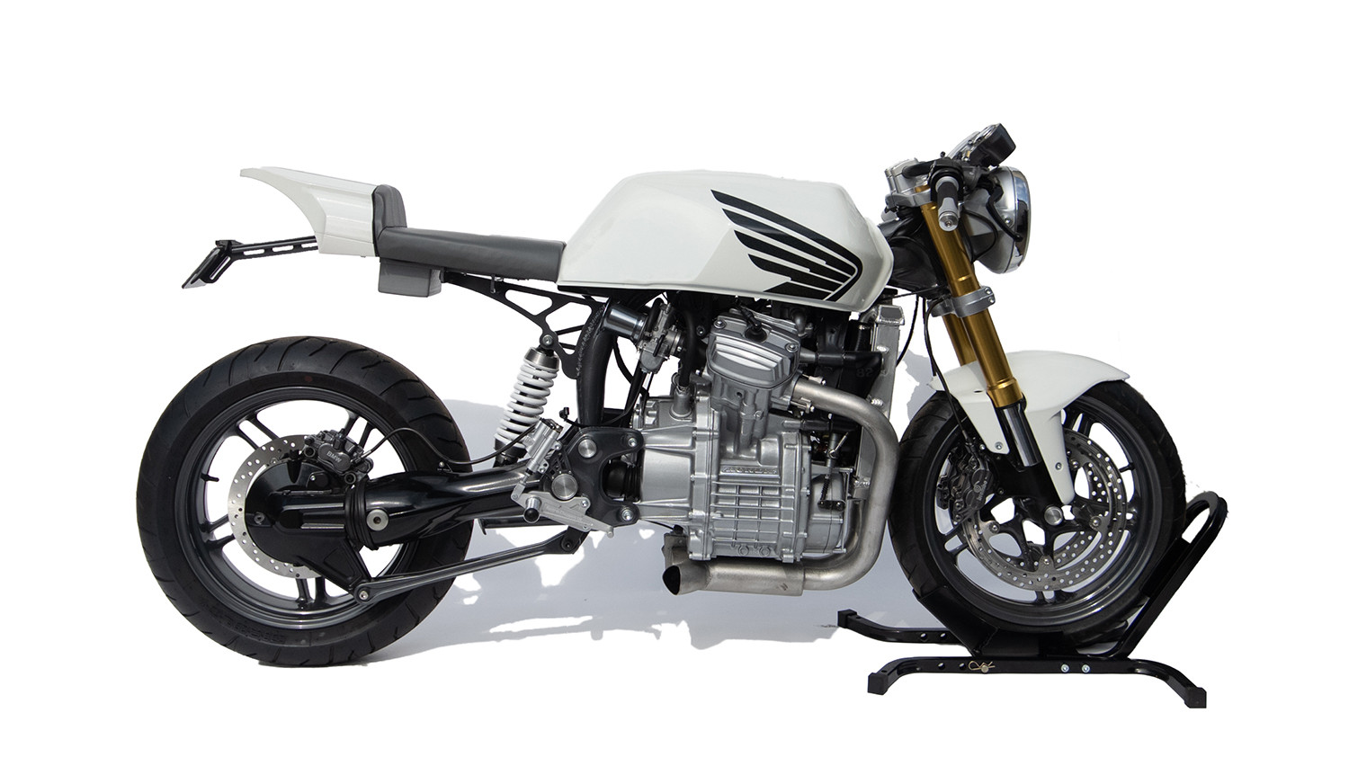 Chiếc Honda CX500 độ trắng tại Bike Shed Show 2024