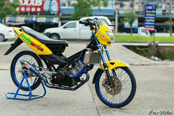 Chiếc sportbike độ siêu ngầu, với thiết kế hầm hố và dàn áo carbon fiber tinh tế