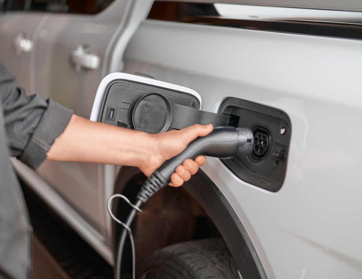 Cổng sạc điện bên sườn Ranger PHEV Wildtrak