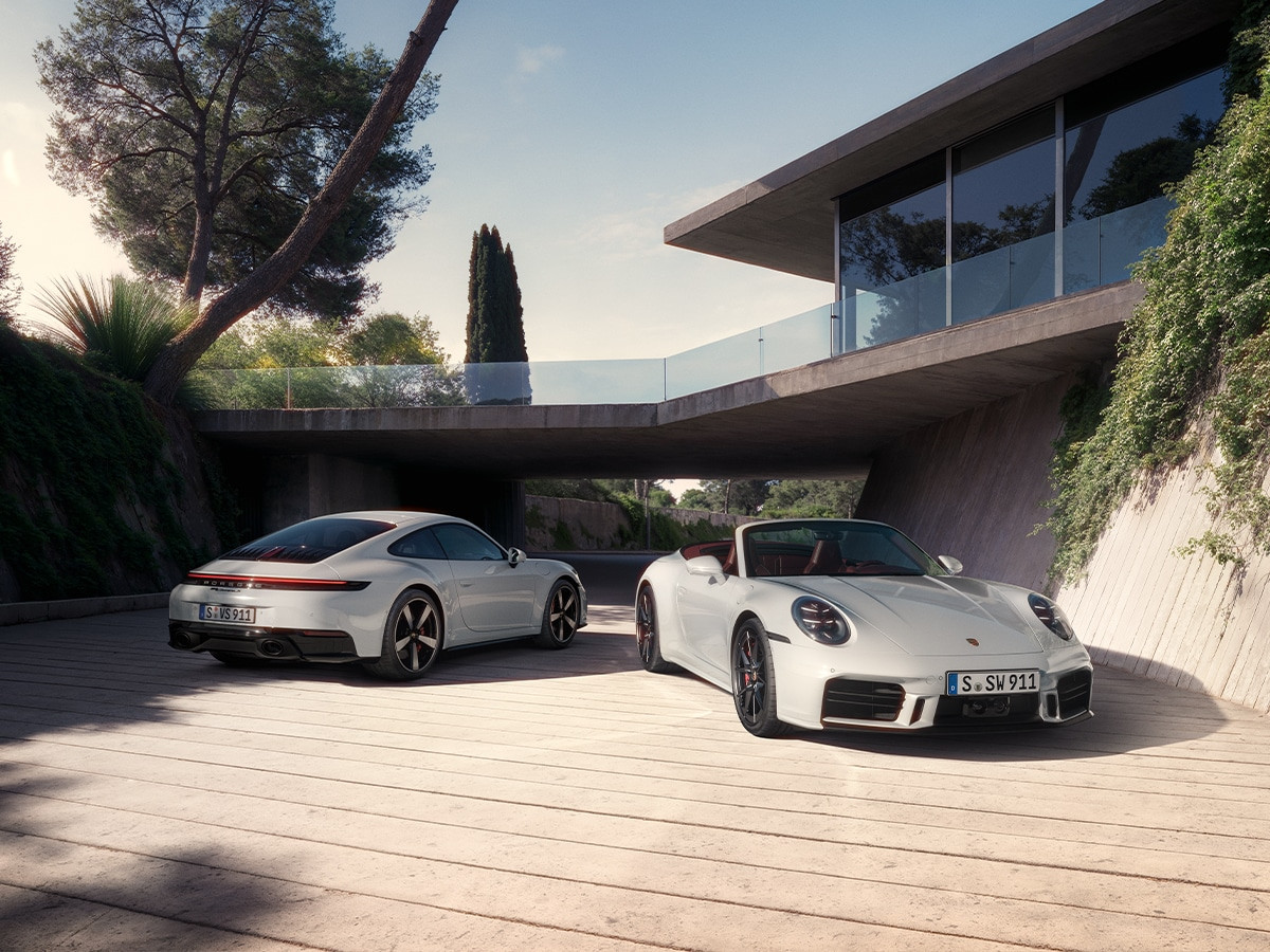 Dải sản phẩm 911 Carrera S 2025 trải dài các cấu hình Coupe và mui trần