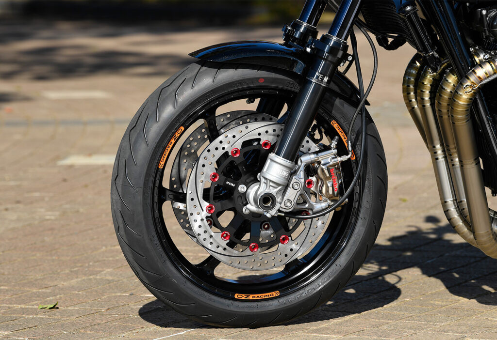 Dàn chân chất lượng cao với phuộc Ohlins và mâm OZ