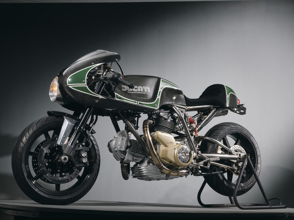 Ducati MHR Mille với thiết kế sử dụng sợi carbon toàn diện