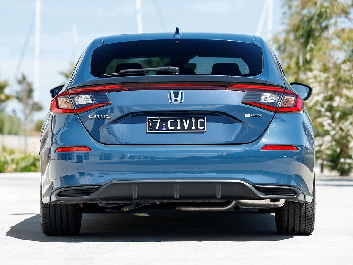 Đuôi xe Civic 2025 mang phong cách đơn giản nhưng vẫn thể thao và hài hòa