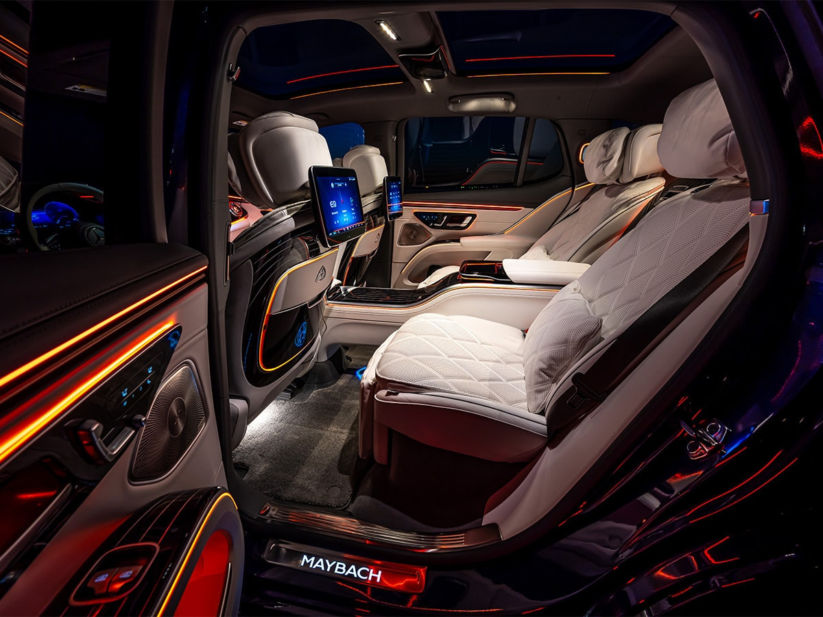 Ghế sau sang trọng của Mercedes-Maybach EQS 680 SUV