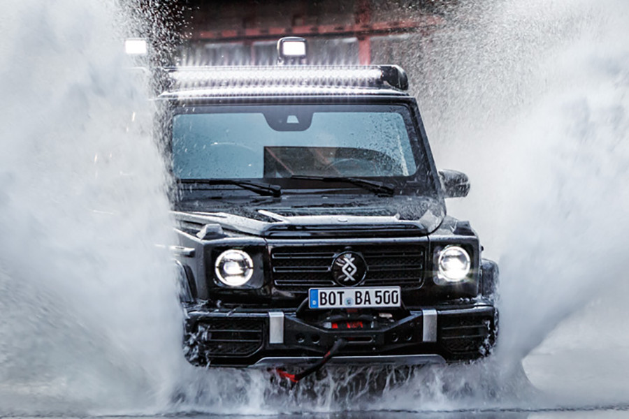 Góc chụp phía trước Brabus Invicto Mission VR6