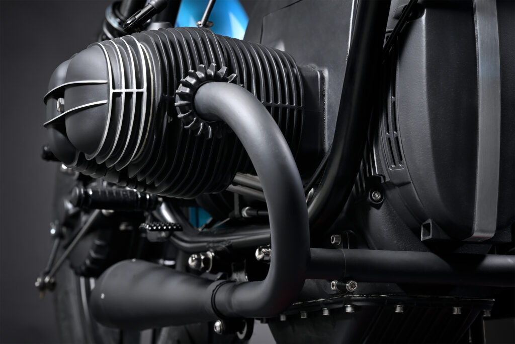 Hệ thống điện ẩn tuyệt đối, sử dụng m-unit Blue của Motogadget và pin LiFePO hiệu năng cao