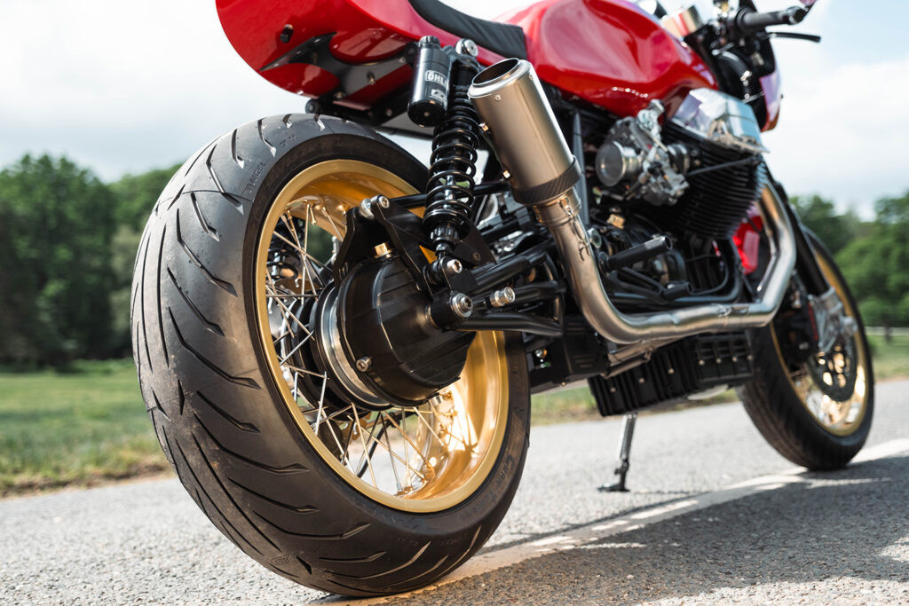 Hệ thống phanh Brembo hiệu năng cao tích hợp khung gầm cứng vững trên xe độ café racer Ý