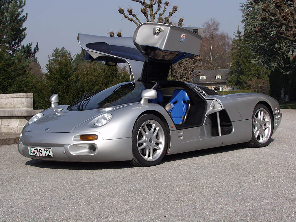 Isdera Commendatore 112i – siêu xe thủ công độc bản