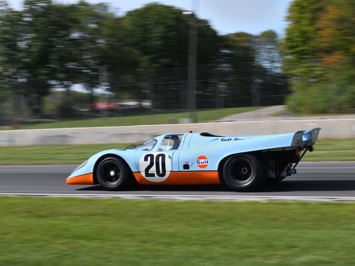 Jerry Seinfeld cầm lái Porsche 917K trên đường đua