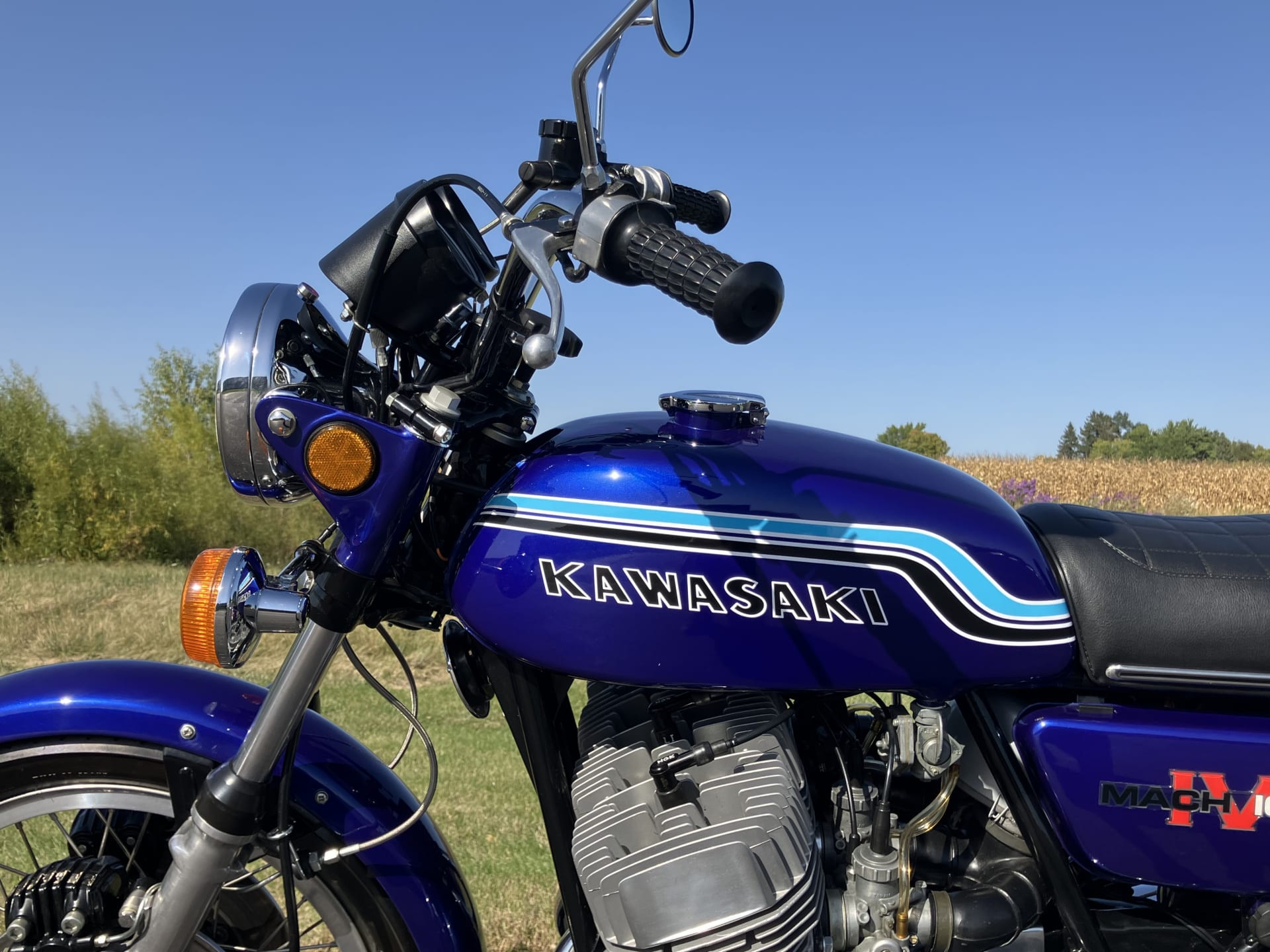 Kawasaki H2 – sức mạnh hủy diệt ẩn sau thiết kế thuần chất cổ điển