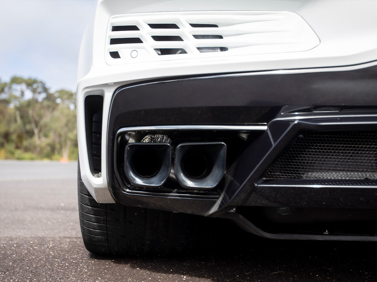 Khoang động cơ và cụm truyền động điện phía trước trên Corvette E-Ray