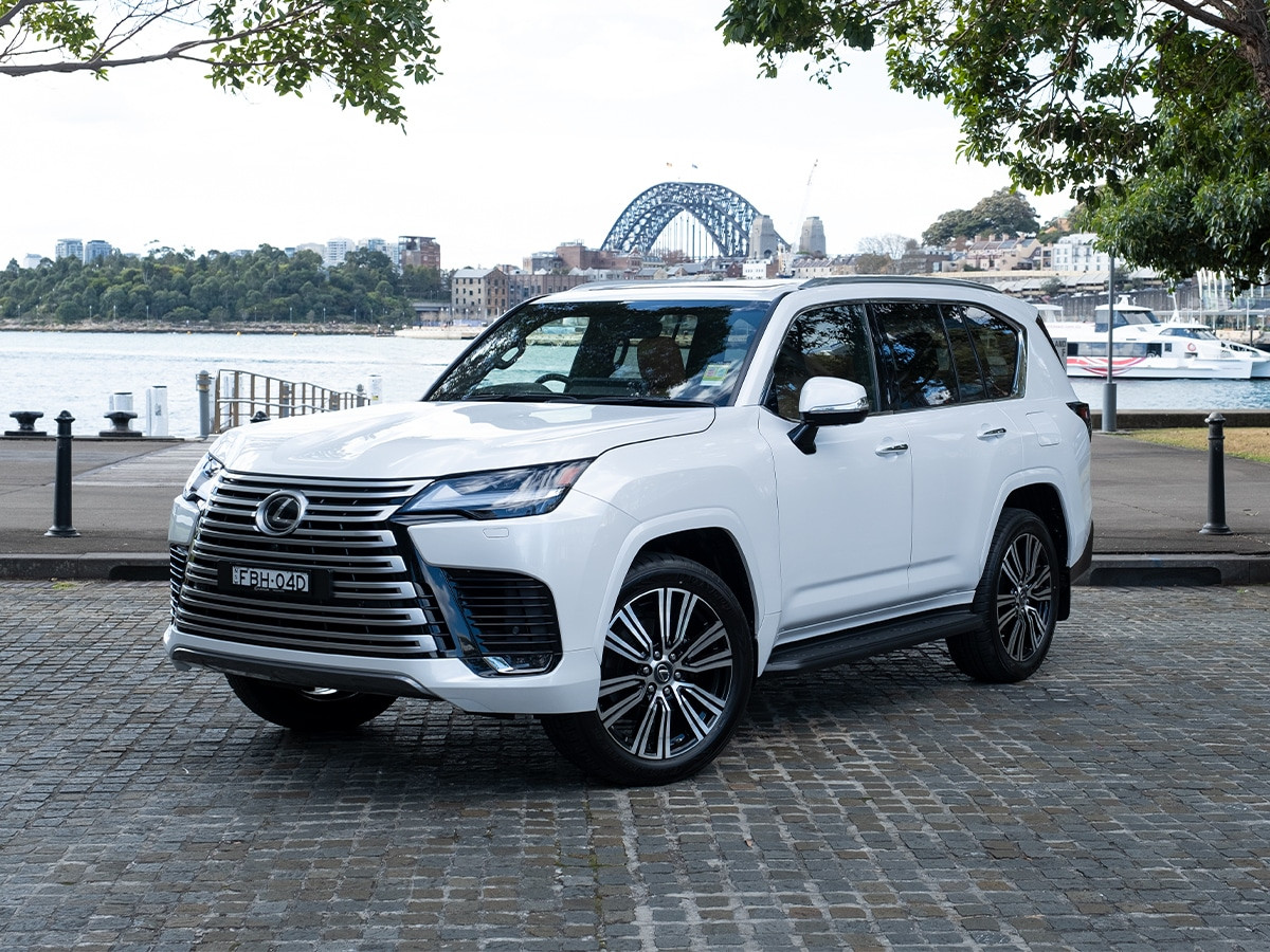 Lexus LX600