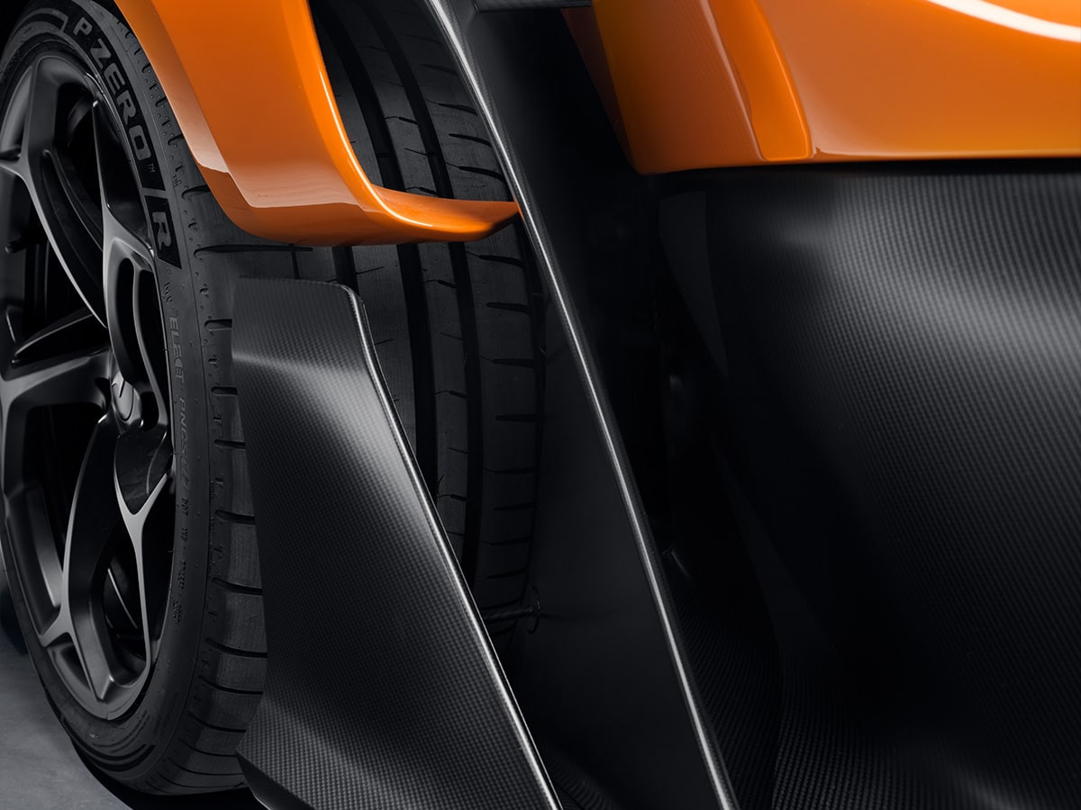 Lốp hiệu suất cao McLaren W1 tương thích đường đua lẫn đường phố