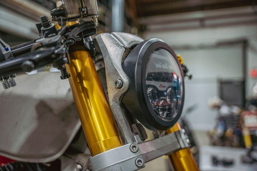 Lớp sơn độc quyền với họa tiết speedblock kinh điển của Yamaha tạo nên cá tính khác biệt