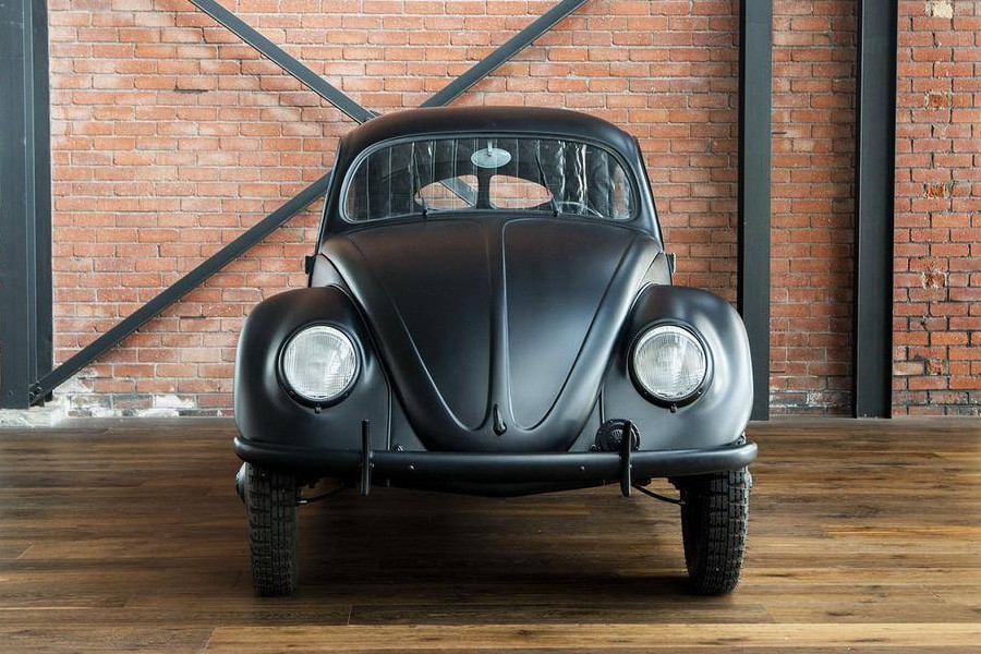 Mặt trước Beetle 1945 với đèn pha hình tròn đặc trưng