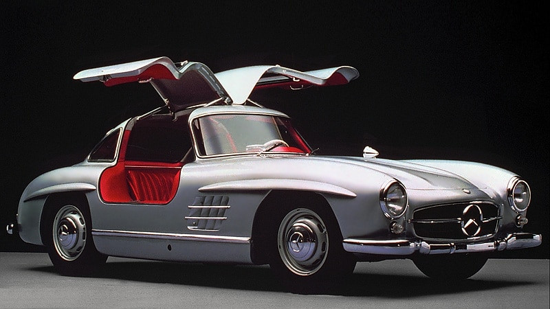 Mercedes 300 SL tạo nên biểu tượng “cửa cánh chim”