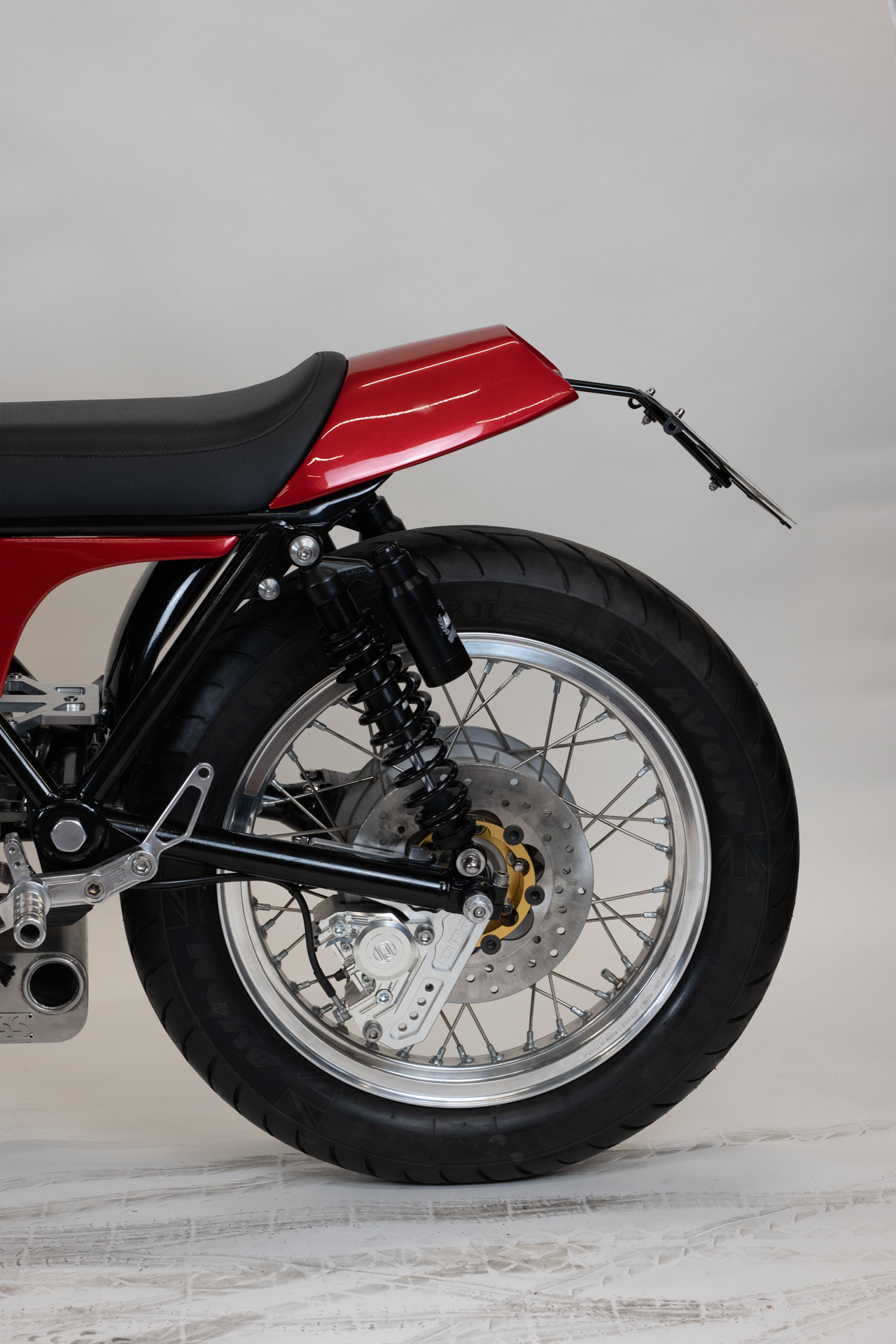 Yamaha DT400 độ: Hồi sinh huyền thoại với linh hồn mới