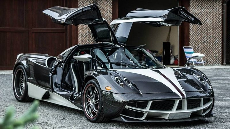 Pagani Huayra sở hữu ngoại hình phi thực
