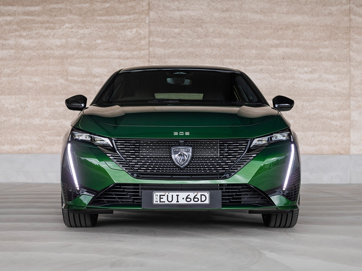PEUGEOT 308 GT Premium Hatch góc trước