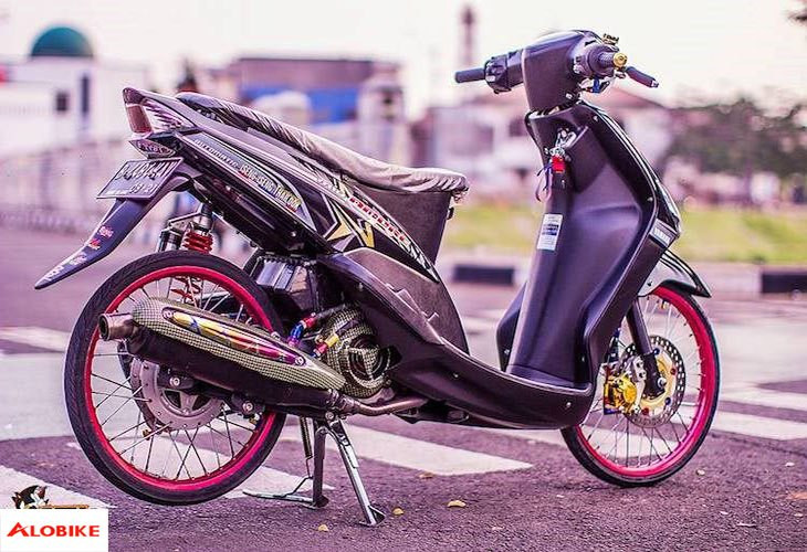Phuộc sau YSS và vành 17 inch trên xe Mio độ drag