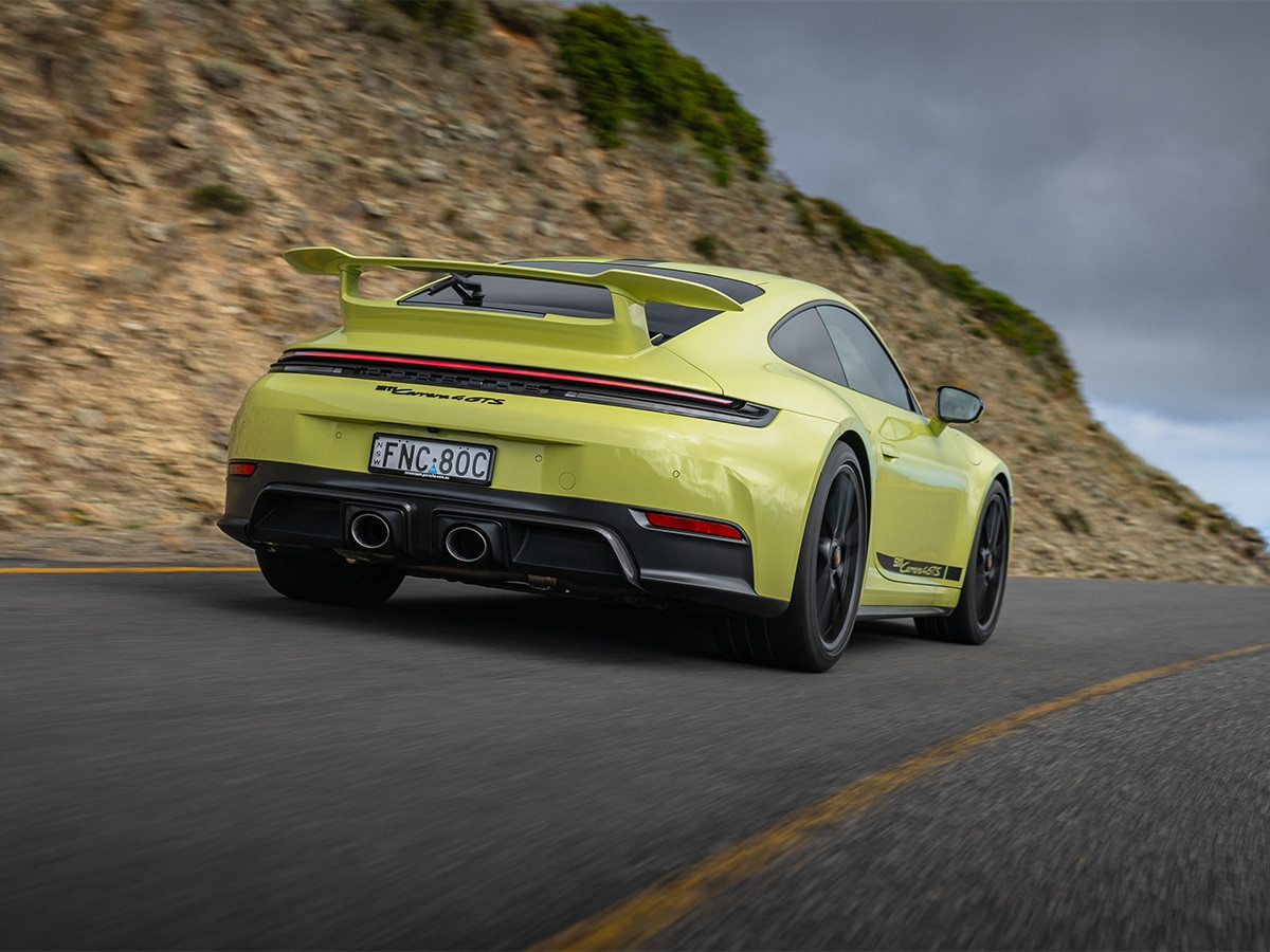 Porsche 911 Carrera GTS T-Hybrid 2025 tại đường đua Phillip Island