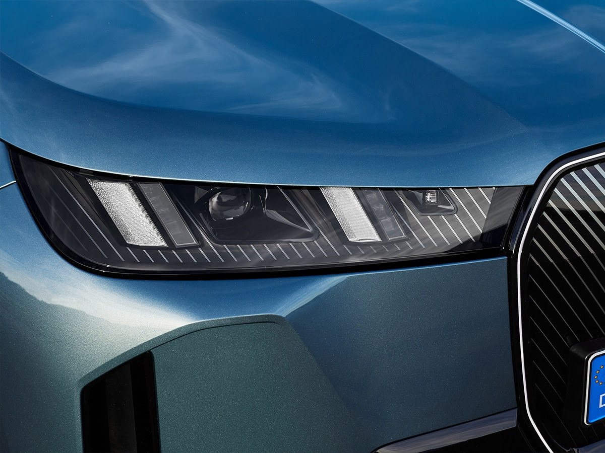 Thiết kế đèn pha LED BMW iX 2025