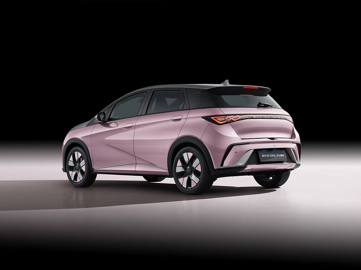Thiết kế đuôi xe BYD Dolphin bản màu hồng tại Úc