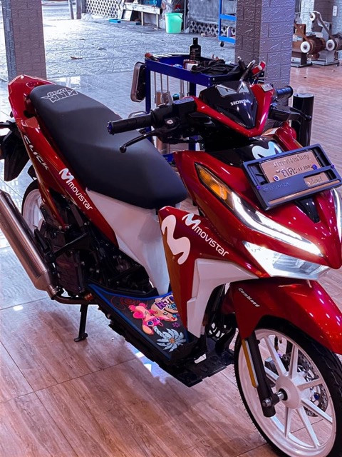 Vario 150 trẻ trung năng động với tem thể thao