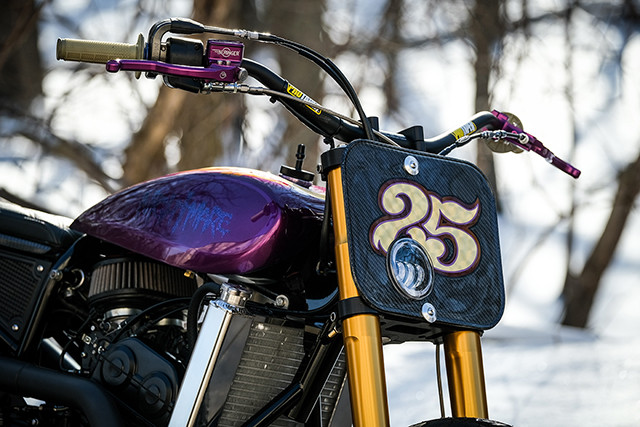 Xe Kawasaki Flat Tracker với khung độ từ J&M Racing