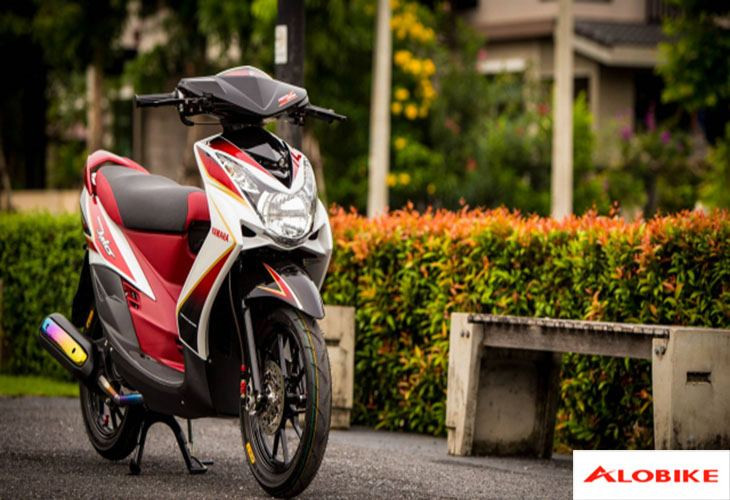 Yamaha Mio độ kiểng màu đỏ đen với phụ kiện hàng hiệu