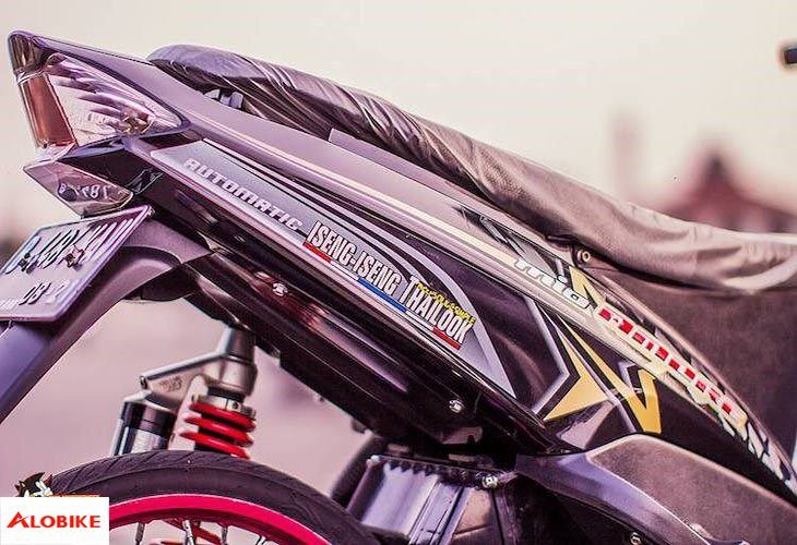Yamaha Mio độ phong cách drag tem trùm nổi bật