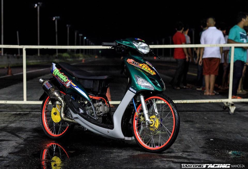 Yamaha Mio độ phong cách Thái Lan với tem xe nổi bật