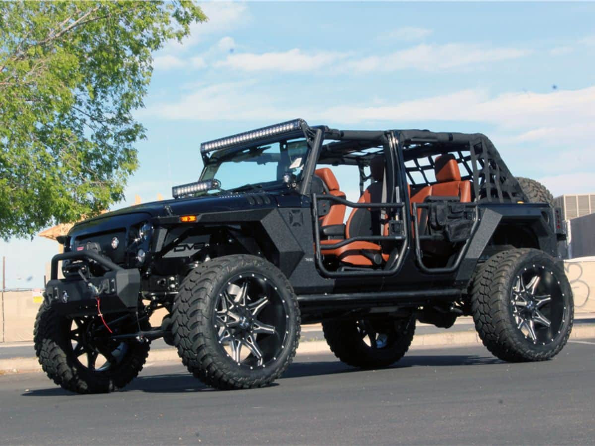 2018 Jeep Wrangler Unlimited Custom ba phần tư phía trước