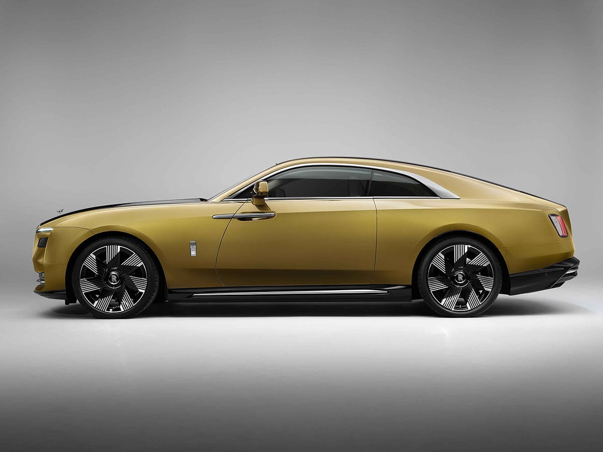 2023 rolls royce spectre side