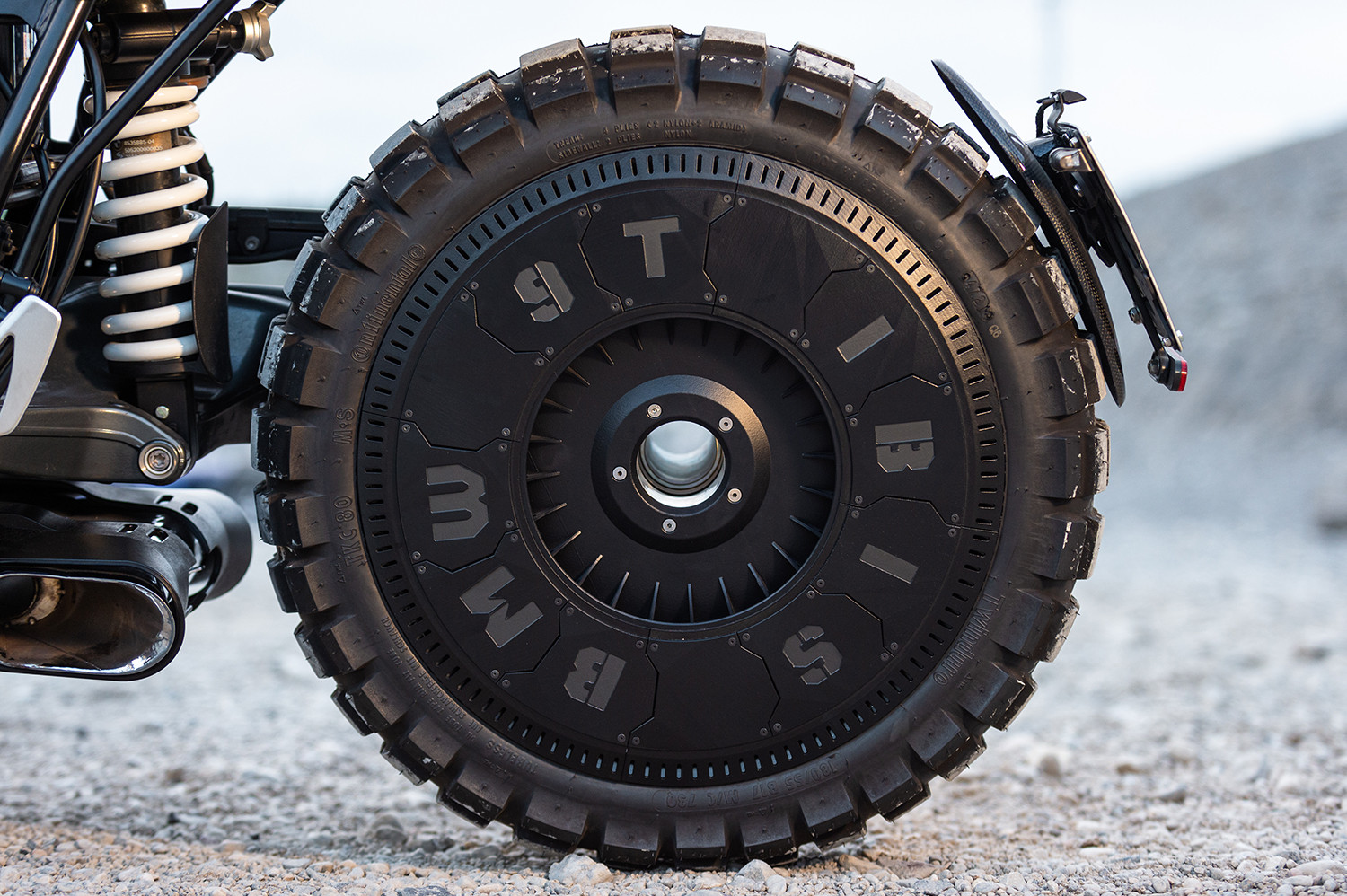 Bánh xe và chảng ba mới của BMW R nineT
