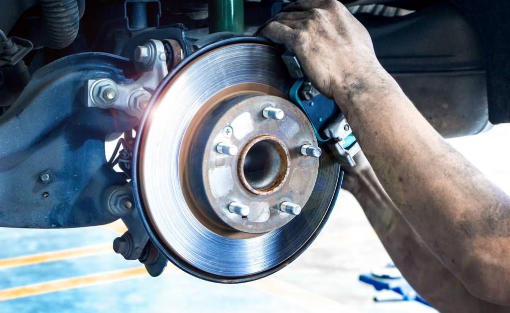 Báo động và xử lý khi hệ thống phanh xe gặp vấn đề