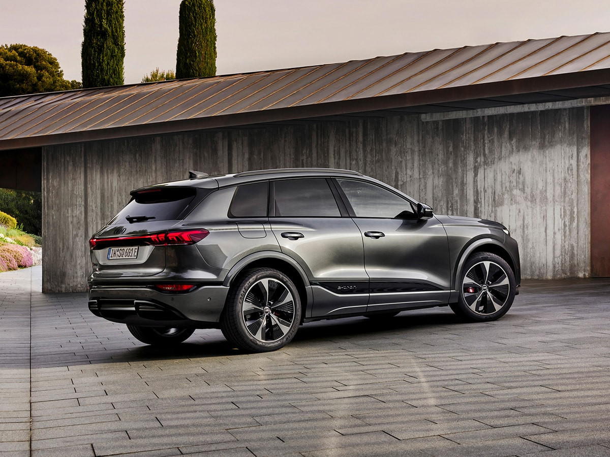 Bề ngoài phía sau của Audi SQ6 e-Tron