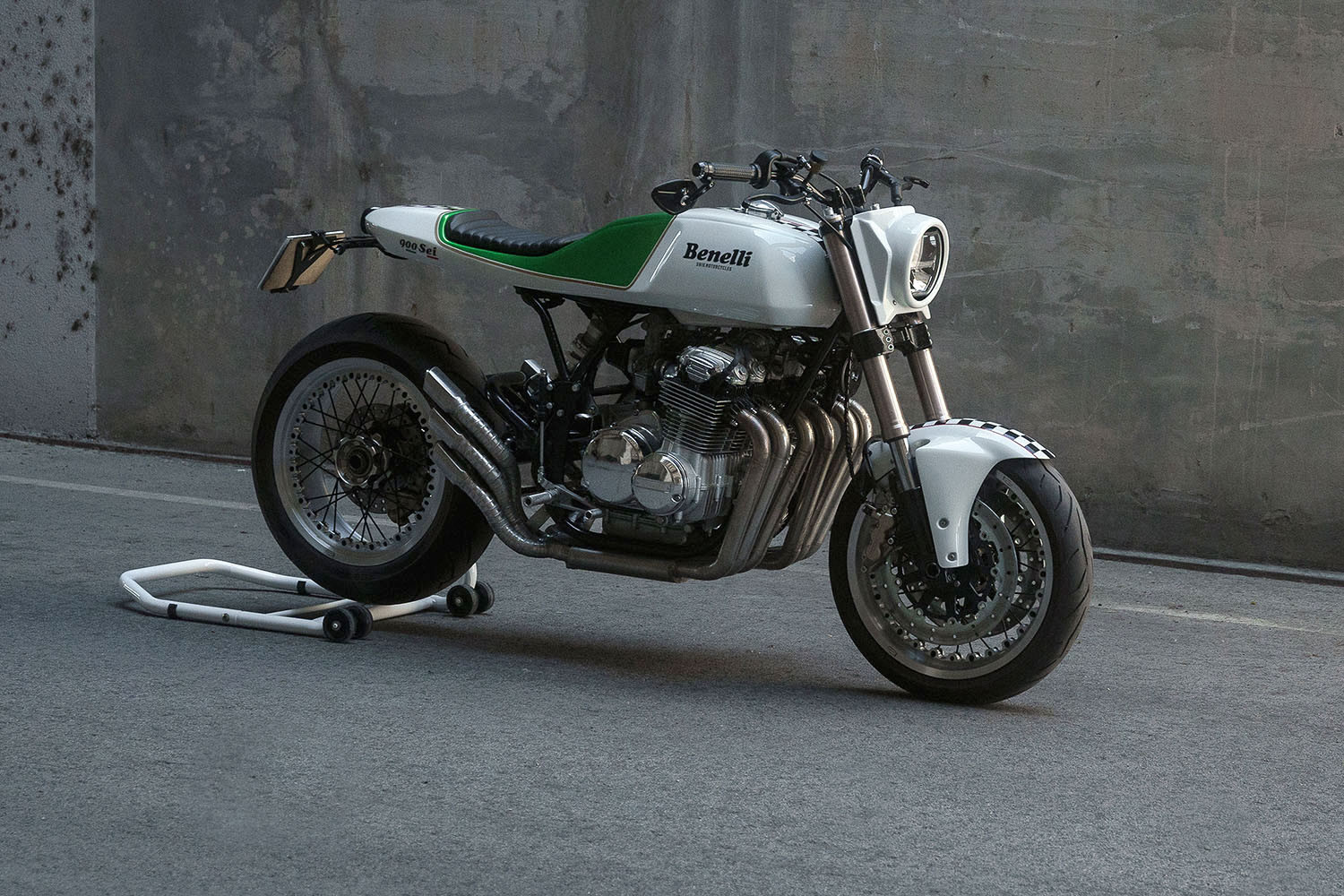 Benelli Sei 900