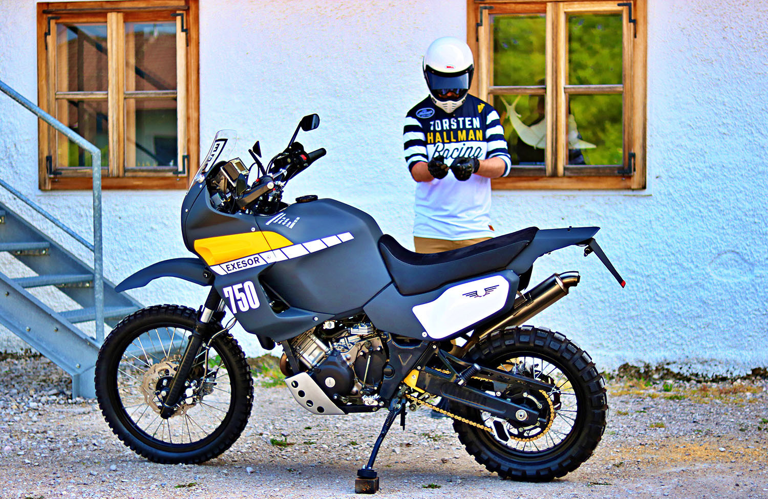 Biến Đổi Ngoại Hình Trên Yamaha XTZ750