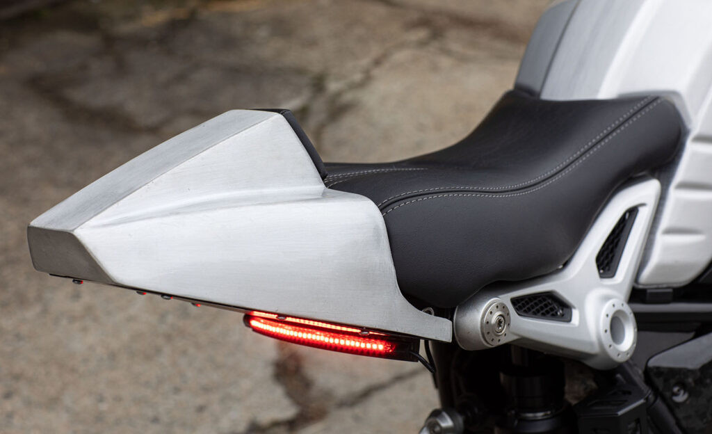 Bình xăng BMW R nineT tùy chỉnh không sơn