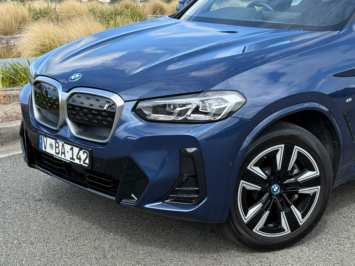 Bmw ix3 m sport front end