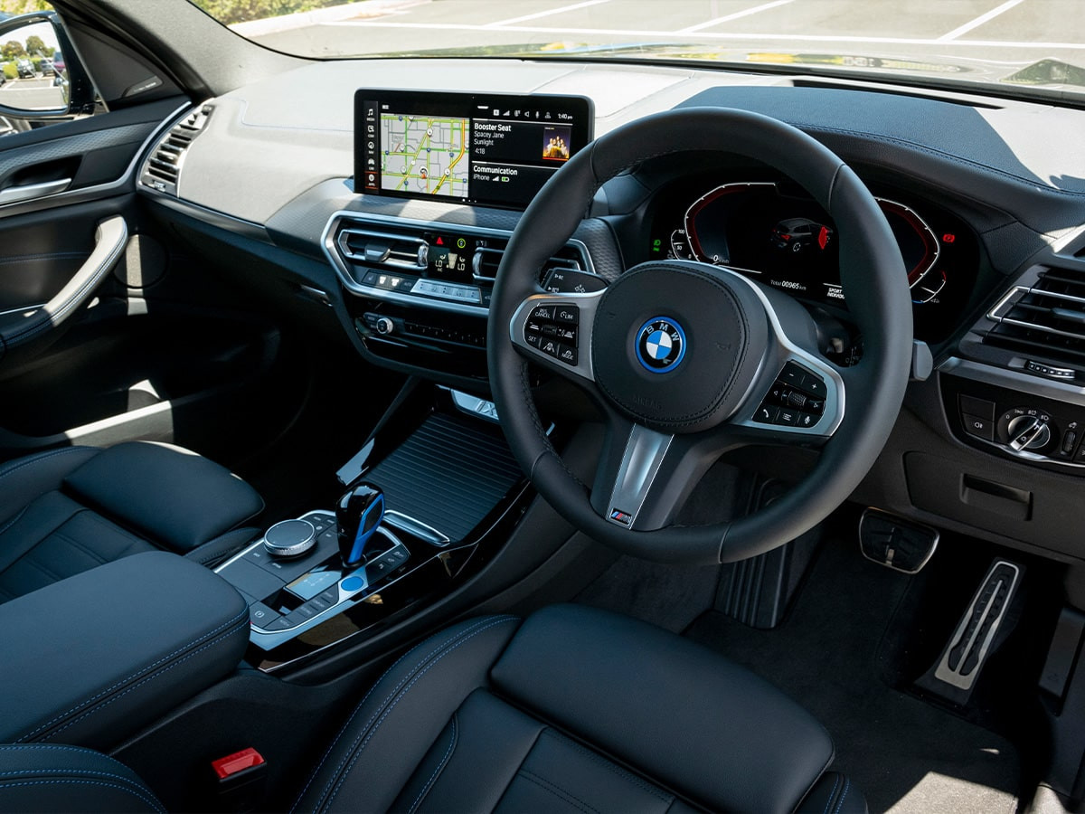 Bmw ix3 m sport interior dashboard and tech