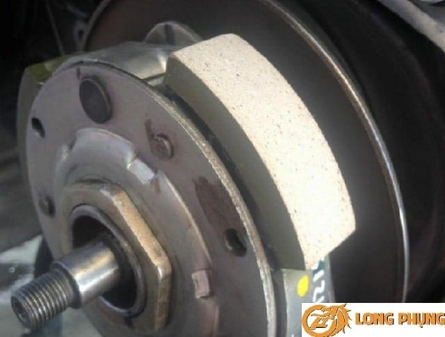 Cách khắc phục xe tay ga bị giật lực tăng tốc ở bánh ba công