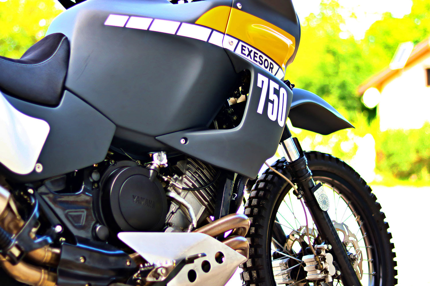 Chi Tiết Hệ Thống Xả Trên Yamaha XTZ750