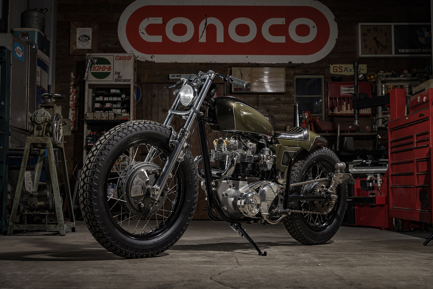 Chi tiết phuộc trước của Triumph TR6 Trophy